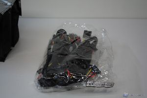 00015 SEASONIC PLATINUM  1KW XTREMEHARDWARE.COM
